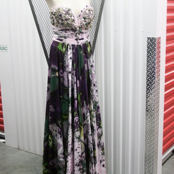 Tony Bowls Statement Gown - Picture 2 of 11